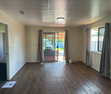 RE-LISTED Crawford 2 bedroom + Study home on large block of land - Photo 1