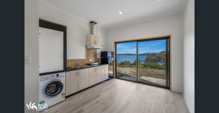 Granny Flat with Stunning Water Views - Photo 2