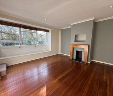 Grove Avenue, Epsom, Surrey, KT17 4DU - Photo 1