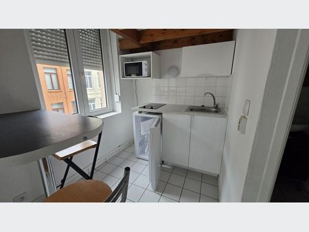 Appartement à Louer à LILLE 620 € - Photo 2