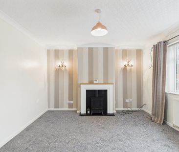 2 bedroom terraced house to rent - Photo 2