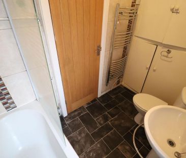 3 bedroom end of terrace house to rent - Photo 6