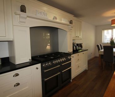 Rolfe Drive, Burgess Hill, RH15 - Photo 2