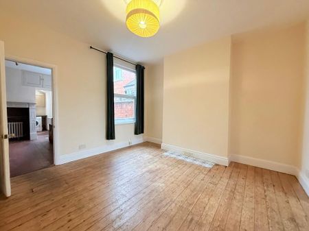 3 bedroom terraced house to rent - Photo 3