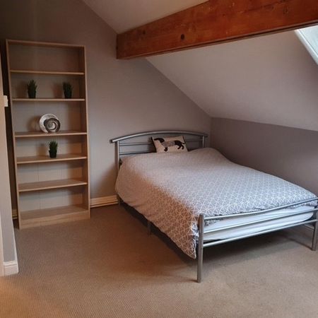 Lovely Double Room in Professional House Share - City Centre - Photo 4