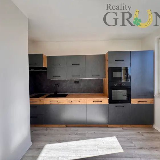 Pronájem částečně zařízeného krásného bytu 1+1 38 m - Photo 1