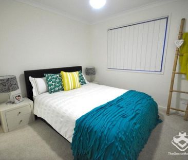 Spacious Modern Townhouse - Photo 3