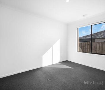 17 Banff Road, Winter Valley - Photo 1