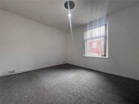 2 bedroom end of terrace house to rent - Photo 2