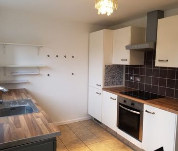 2 Bed Terraced House, Emra Close, BS5 - Photo 2