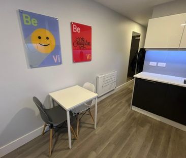 A Premium Studio Deluxe at ViBe Student Living - Photo 1