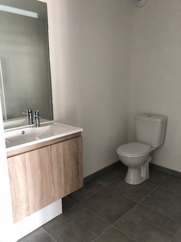 Location Appartement 2 pièces 40m² - Photo 3