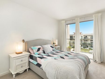 Modern Living - Photo 3