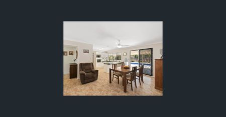 10 useable Acres 4 bed home with POOL - Photo 3