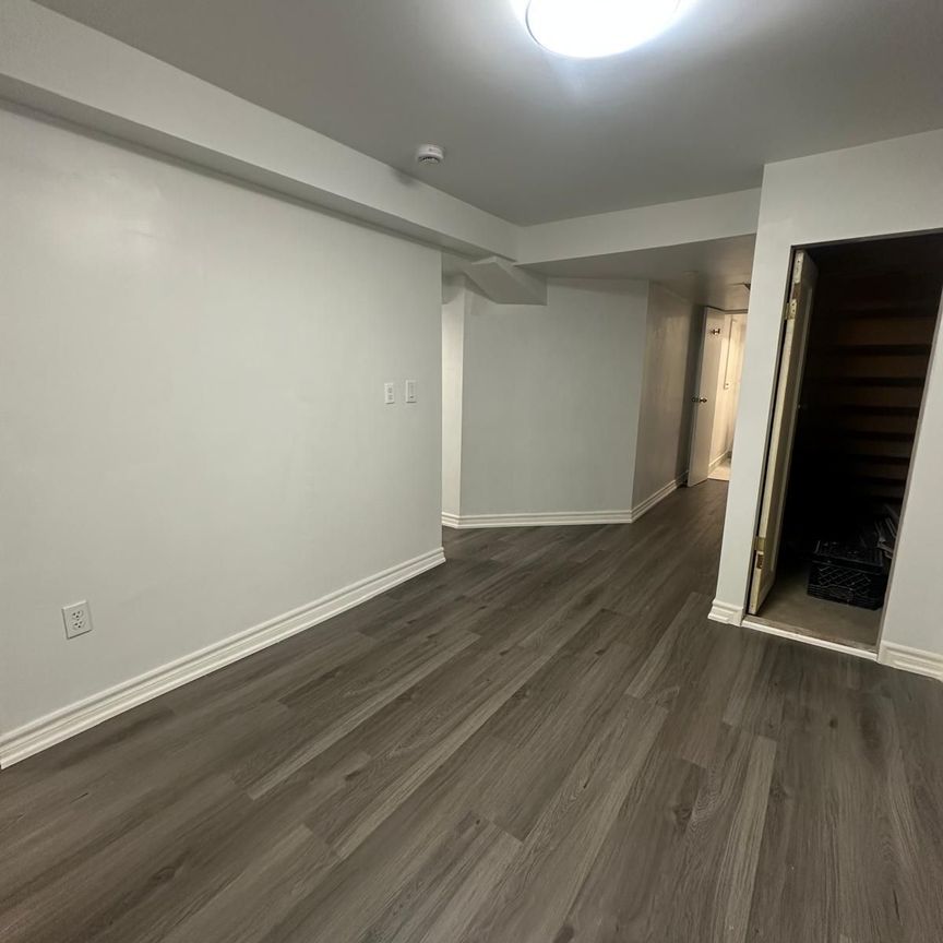 For Lease - 102 Rakewood Crescent, Toronto, Ontario - Photo 1