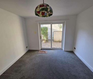 Truro, TR1 - Photo 2