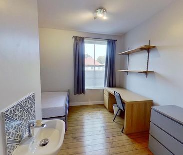 5 bedroom semi-detached house to rent - Photo 4