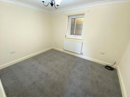 2 bedroom Flat To Let - Photo 3