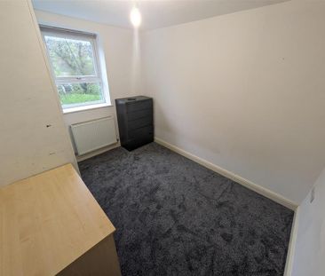 4 bedroom private hall to rent - Photo 6