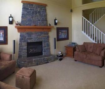 Bright, elegant 4 bed, 3 bath home in Sooke (Sunriver) - Photo 1