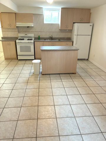 For Lease - 37 Depeuter Crescent, Bradford West Gwillimbury, Ontario - Photo 4