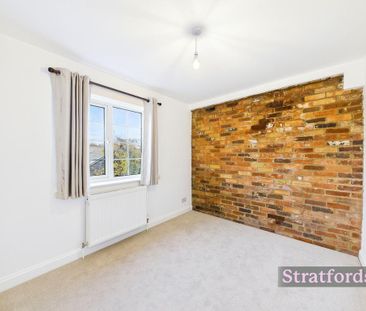 4 bedroom detached house to rent - Photo 4