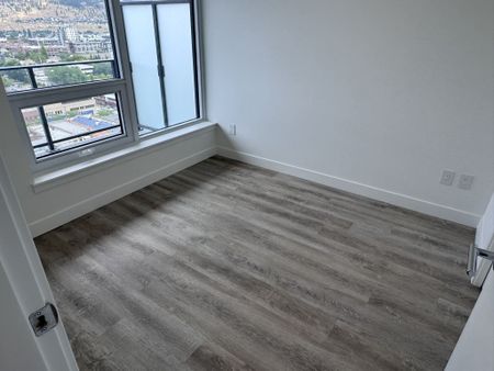 Luxury 1 bed 1 bath Condo at Water Street by the Park - Photo 2