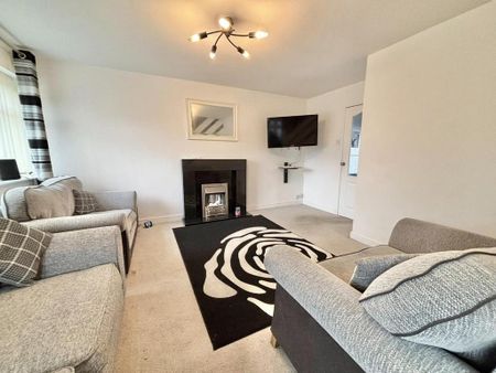 3 bedroom detached house to rent - Photo 4