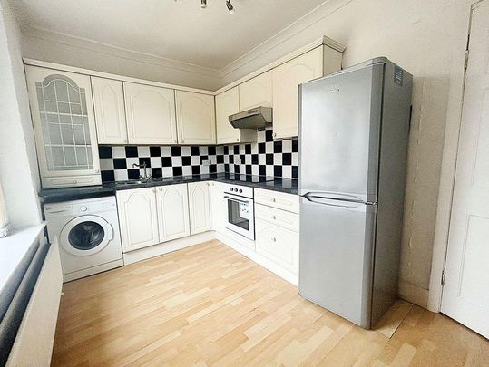 2 bed upper flat to rent in NE16 - Photo 1