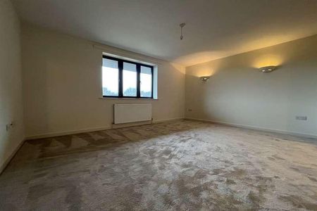 Hatch Warren, Basingstoke, RG22 - Photo 4