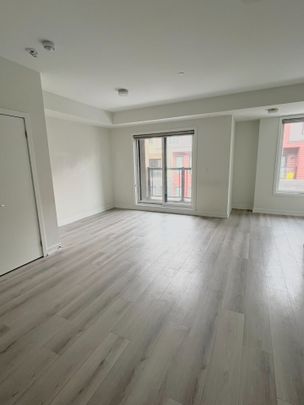 For Lease - 3550 Colonial Drive Unit# 32, Mississauga, Ontario - Photo 1