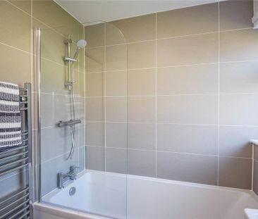 2 bedroom semi-detached bungalow to rent - Photo 3