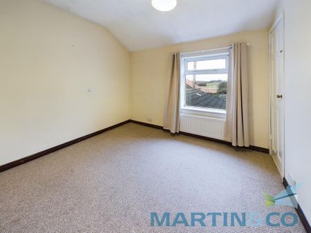 2 bedroom terraced house to rent - Photo 2