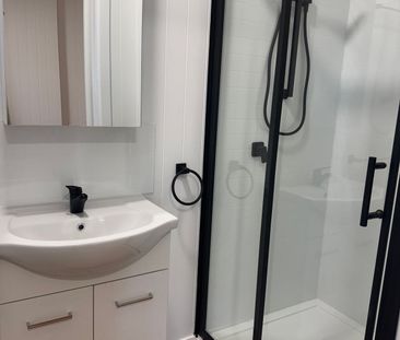 Perfectly Positioned Studio Flat - Photo 6