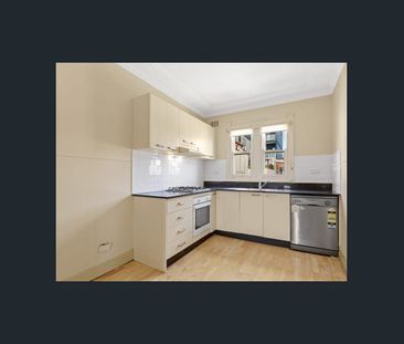 Two Bedroom Art Deco Unit with Inner-West Vibe - Photo 4