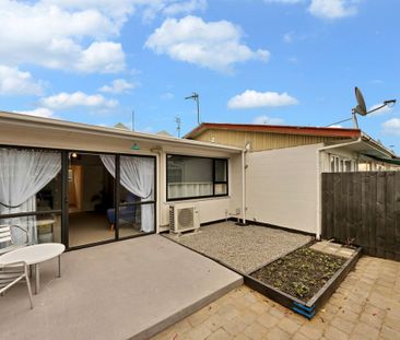 2/65 Champion Street, Edgeware, NZ 8013 - Photo 4