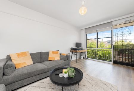 8/2 Selwyn Avenue, Elwood VIC 3184 - Apartment For Rent | Domain - Photo 2