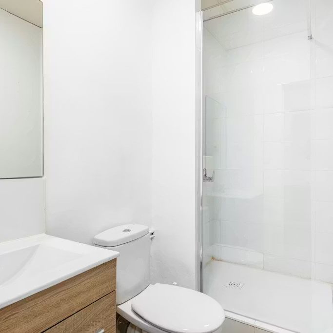 Gran Via Marquès del Túria Gran Via, Valencia, Valencian Community 46005 - Photo 1