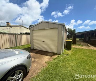 Charming 2-Bedroom Brick Home in a Tranquil Neighborhood - Photo 2