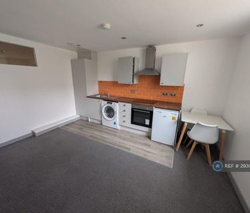 1 bedroom flat to rent - Photo 2