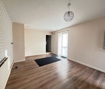 Meadow Side, Ammanford, SA18 - Photo 2