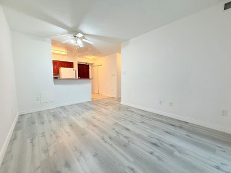 For Lease - 39 Oneida Crescent Unit# 308, Richmond Hill, Ontario - Photo 3