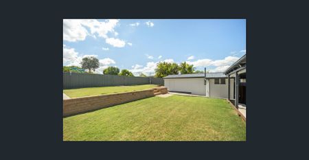 Just Perfect, Very Neat and Tidy Home With Sheds - Photo 4