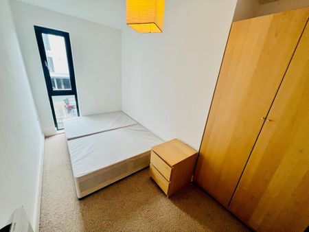 2 bedroom apartment to rent - Photo 2