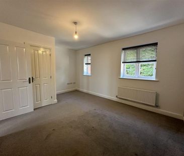 2 bedroom semi-detached house to rent - Photo 4