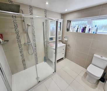 3 bedroom end of terrace house to rent - Photo 4