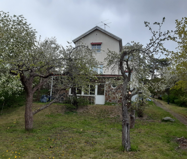 Naumannsvägen, Hägersten - Photo 1