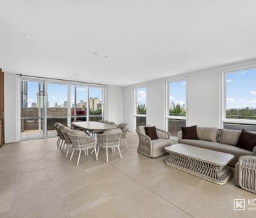 Waverley Gardens Brand New 2 Bedroom Apartment with Hinterland Views. - Photo 2