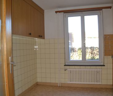 Geräumiges, freistehendes Einfamilienhaus mit Garten - Foto 1
