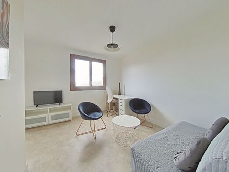 Location Appartement 1 pièce 32m² - Photo 2